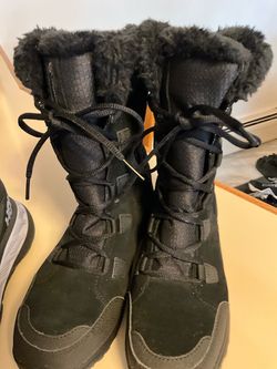 BOOTS/ LADIES/ 7 1/2 NEWER