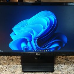 22” Monitor, LG