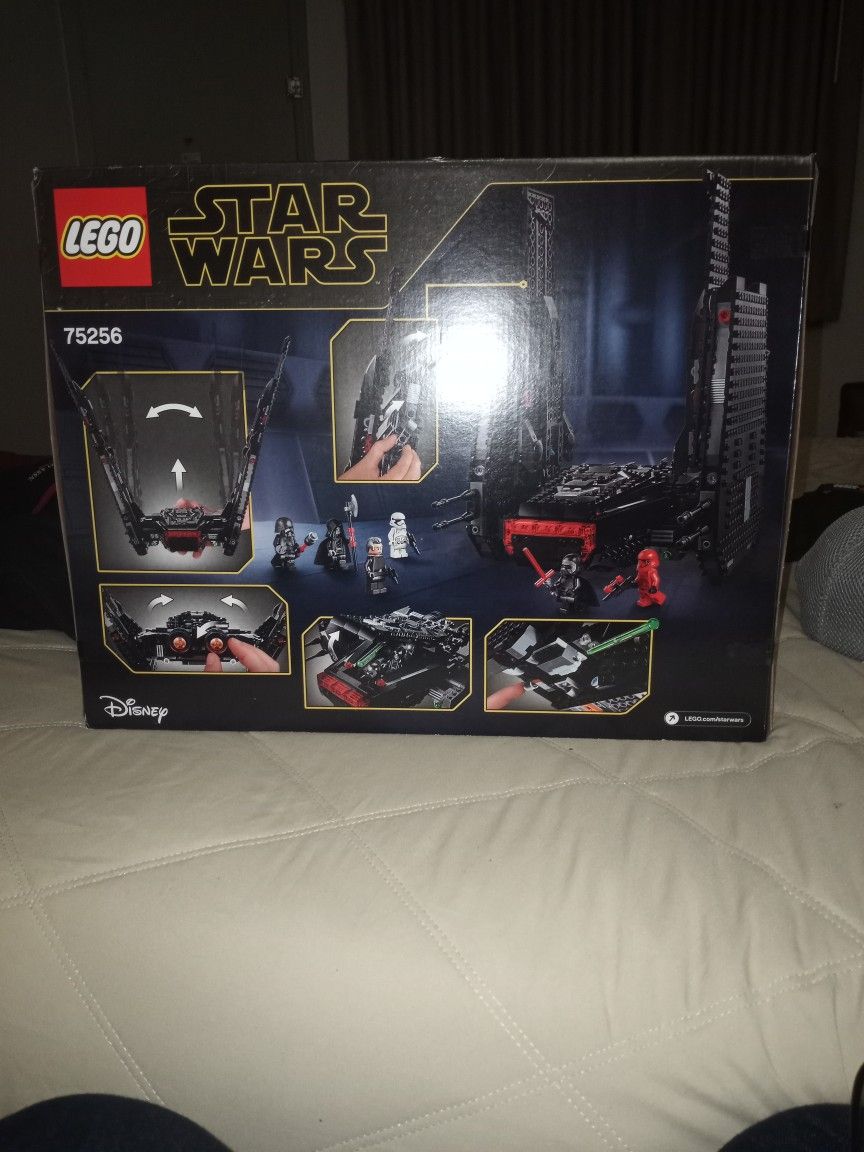 Legos Star Wars Number 752 5 6 Kylo Ren's Shuttle 1005 Pieces Brand New In Box Unopened $75 Retail Value 129 Dollars At Target