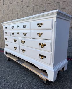 Elegant decorative design