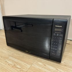 Panasonic Countertop Microwave (Large Size)