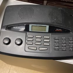 RadioShack Pro-2016 Radio Scanner 