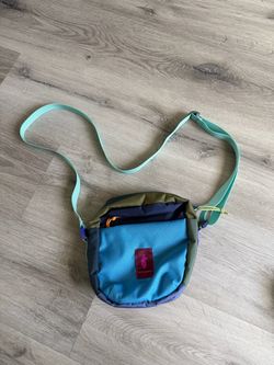 Catopaxi crossbody pouch