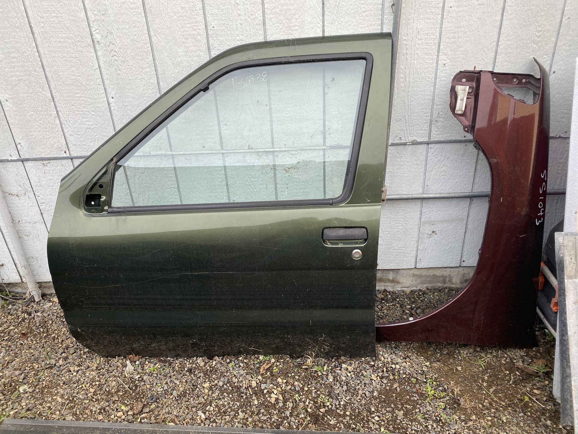 1998 Nissan Pathfinder Door and Fender