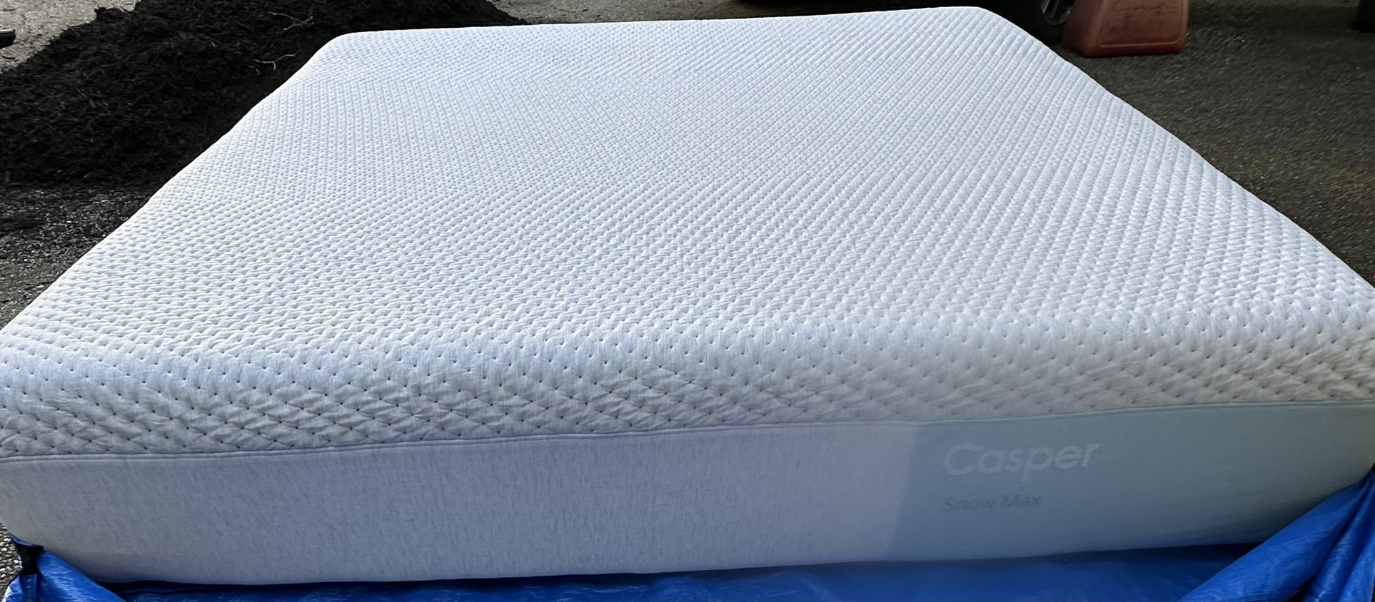 Casper Snow Max King Mattress