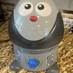 The Robot Humidifier, By Crane 1 Gallon Capacity 