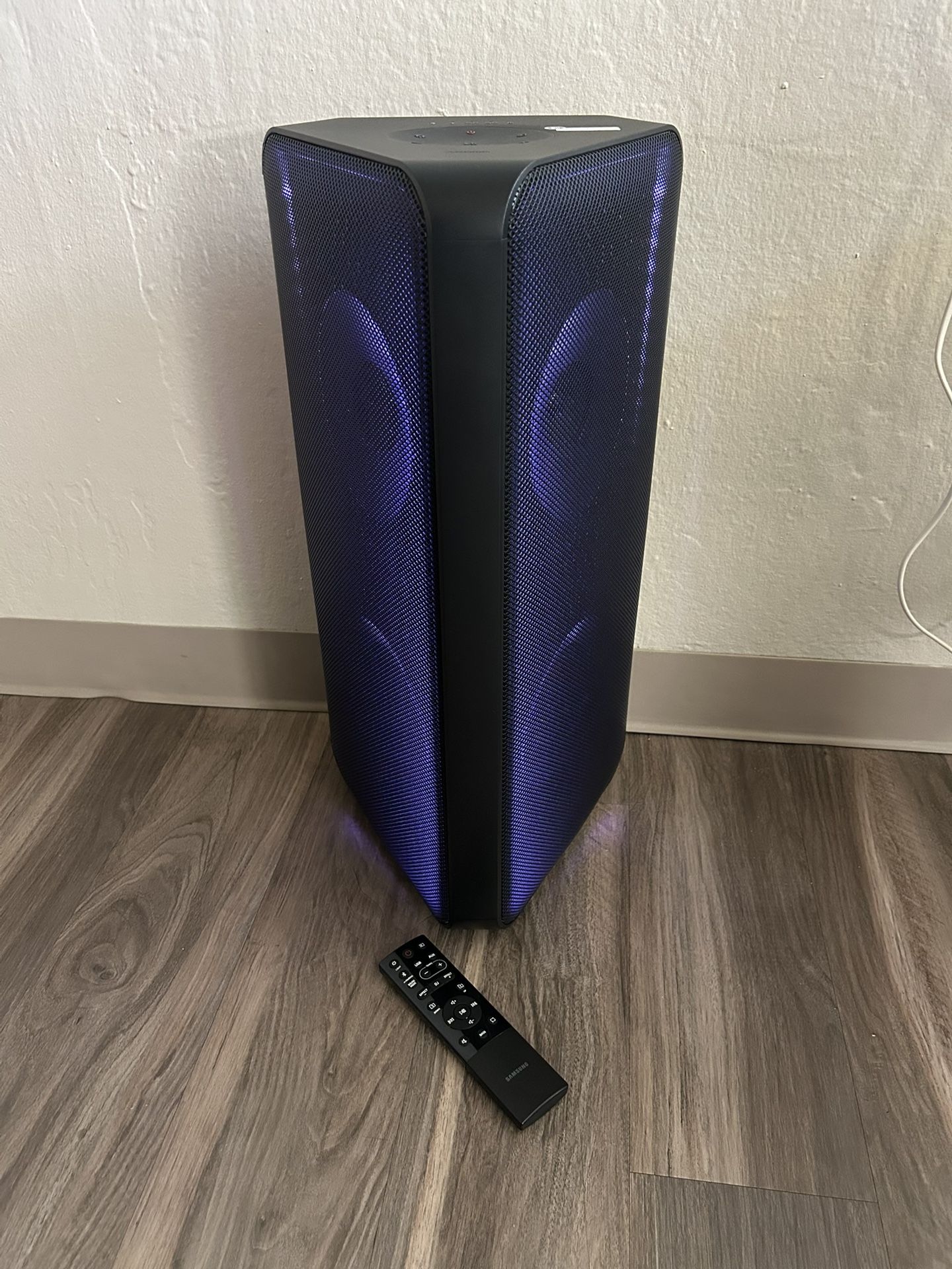 Samsung Tower Bluetooth Speaker