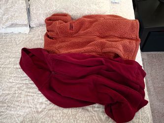 Kids sweaters size 10/12
