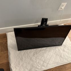 Vizio Tv and wall Mount $100 OBO