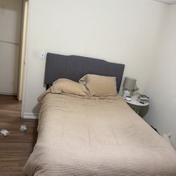 Full Bed Frame – Great Condition – Easy Pickup