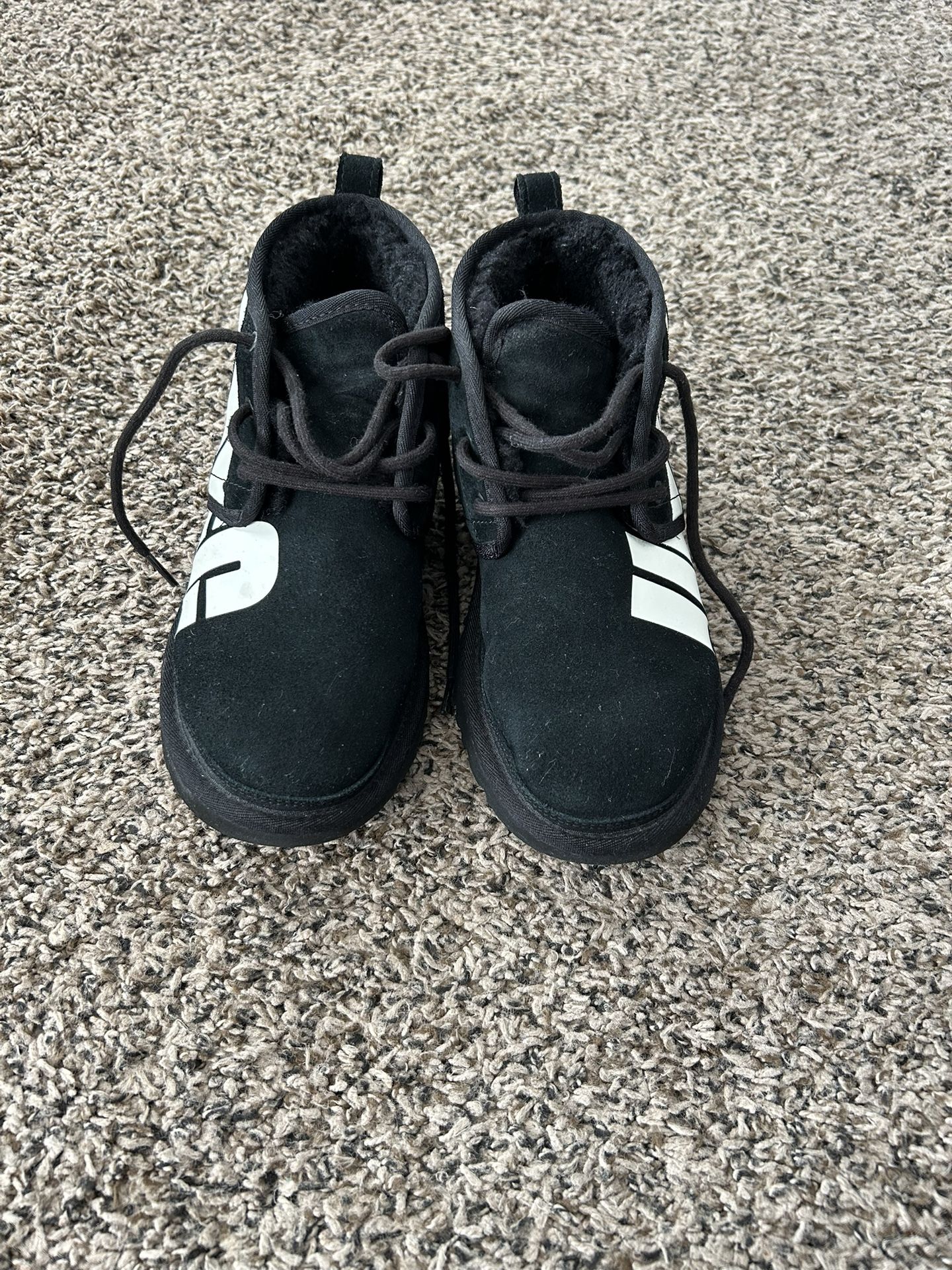 Men’s Ugg Boots ( Size 8)