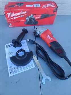 🔥$60 FIRM PRICE🔥 Milwaukee 7 Amp Corded 4-1/2 in. Small Angle Grinder with Sliding Lock-On Switch