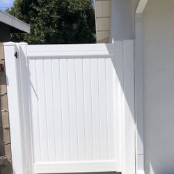 Vinyl Gate