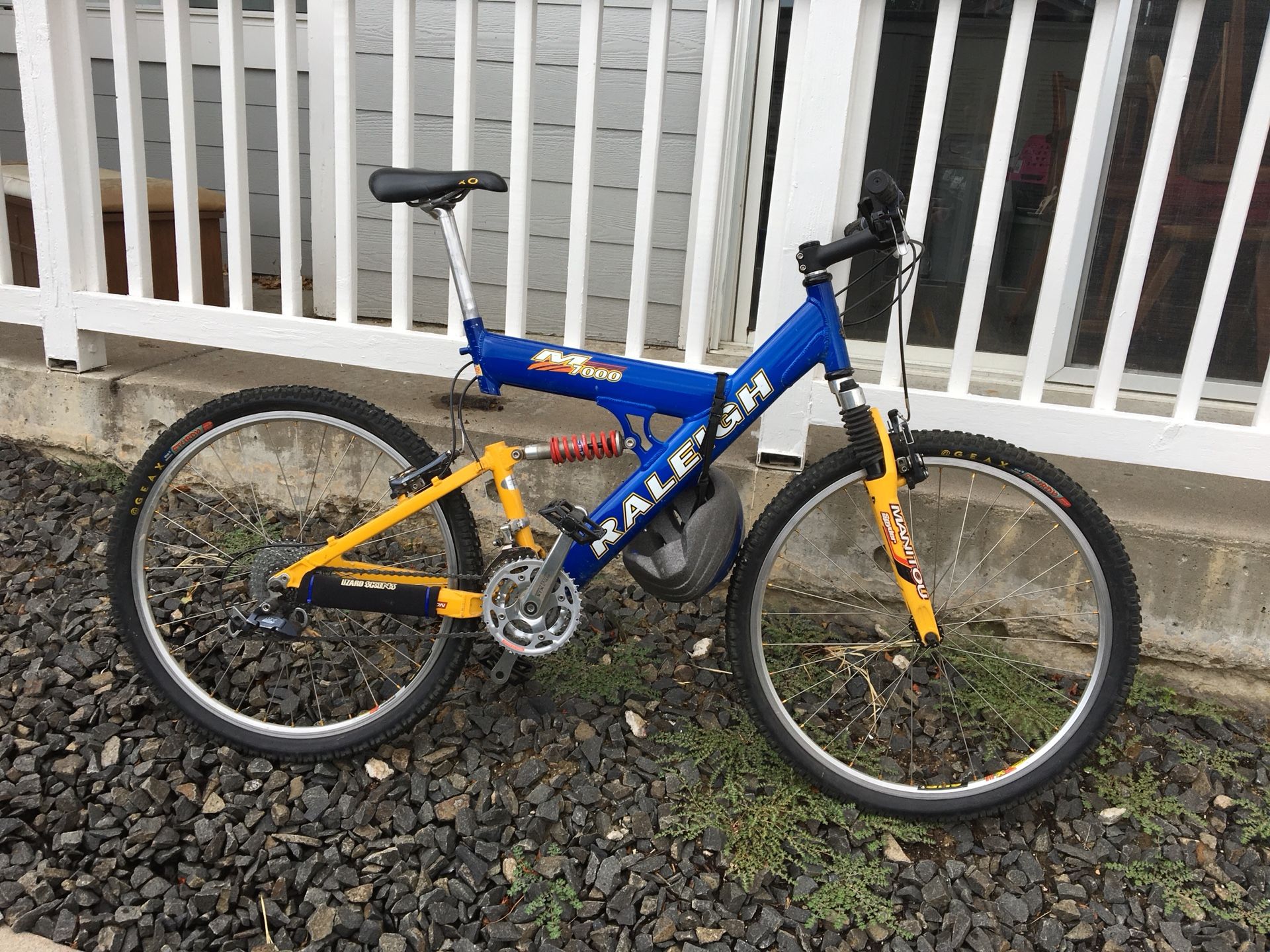Raleigh M7000 mountain bike