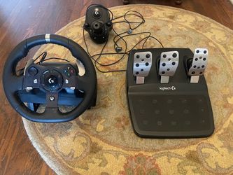 Logitech G920 Xbox Steering wheel, pedals, shifter, and adjustable stand