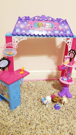 Barbie Malibu Ave. Pet Boutique