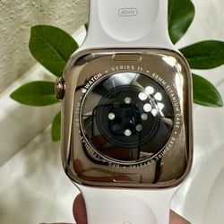Apple Watch    11 Titanium 
