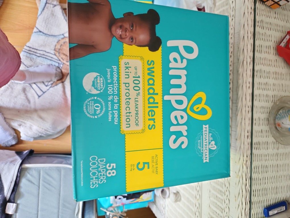 Pampers Swaddlers Size 5 W Wipes