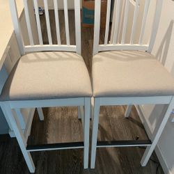2 Bar Stools 