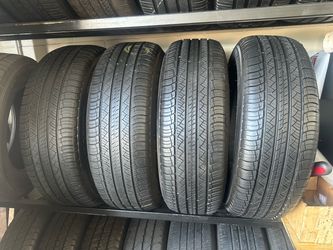 SET OF TIRE 235 65 18 MICHELIN 85% LIFE