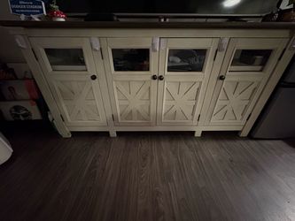 Tv stand / entertainment center P/U $200 or OBO