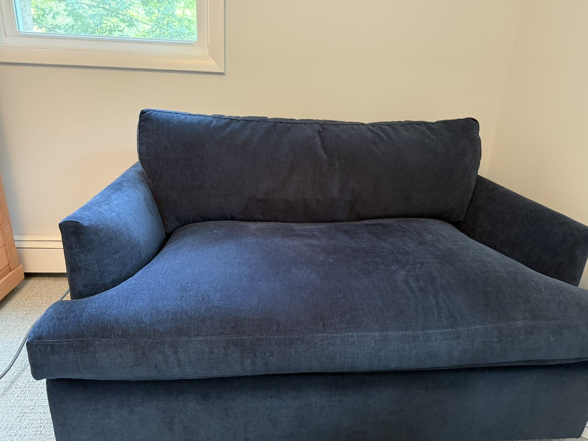 West Elm Couch w/ Pullout Mattress (Blue velvet, 2-person). Great Condition