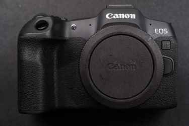 Canon R8 + Canon R6 mark ii + Canon RF 24-105 kit lens MINTTT PLEASE READ