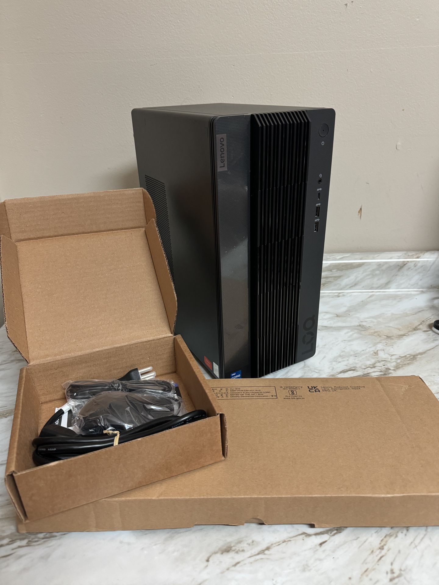 Brand new Lenovo - LOQ Tower Gaming PC - Nvidia geforce RTX 3060 - Window 11 Pro