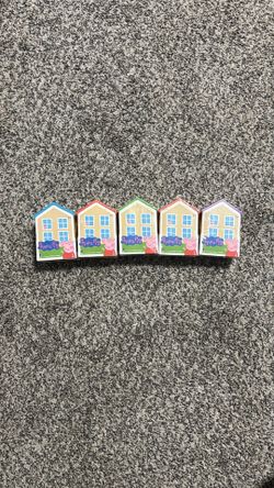 Peppa Pig surprise houses