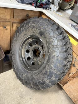 37x12.50R17 Toyo Open Country M/T