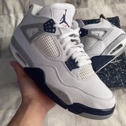 Jordan 4 Midnight Navy 