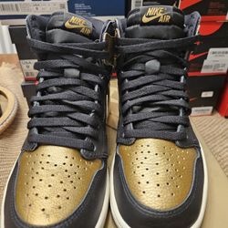 Jordan 1 High Black & Gold
