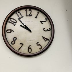 🕰 Decorative Wall Clock