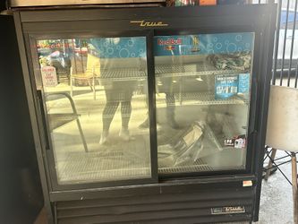 True Commercial Sliding Glass Door Display Cooler, Fridge Refrigerator