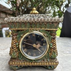 Vintage Style Ornate Quartz Mantel Clock Roman Numerals – Baroque Look