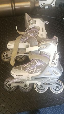Adjustable rollerblades