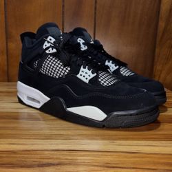 Jordan 4s White Thunder 