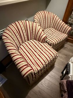 Pair of Matching Vintage Str piped Scalloped Lounge Chairs