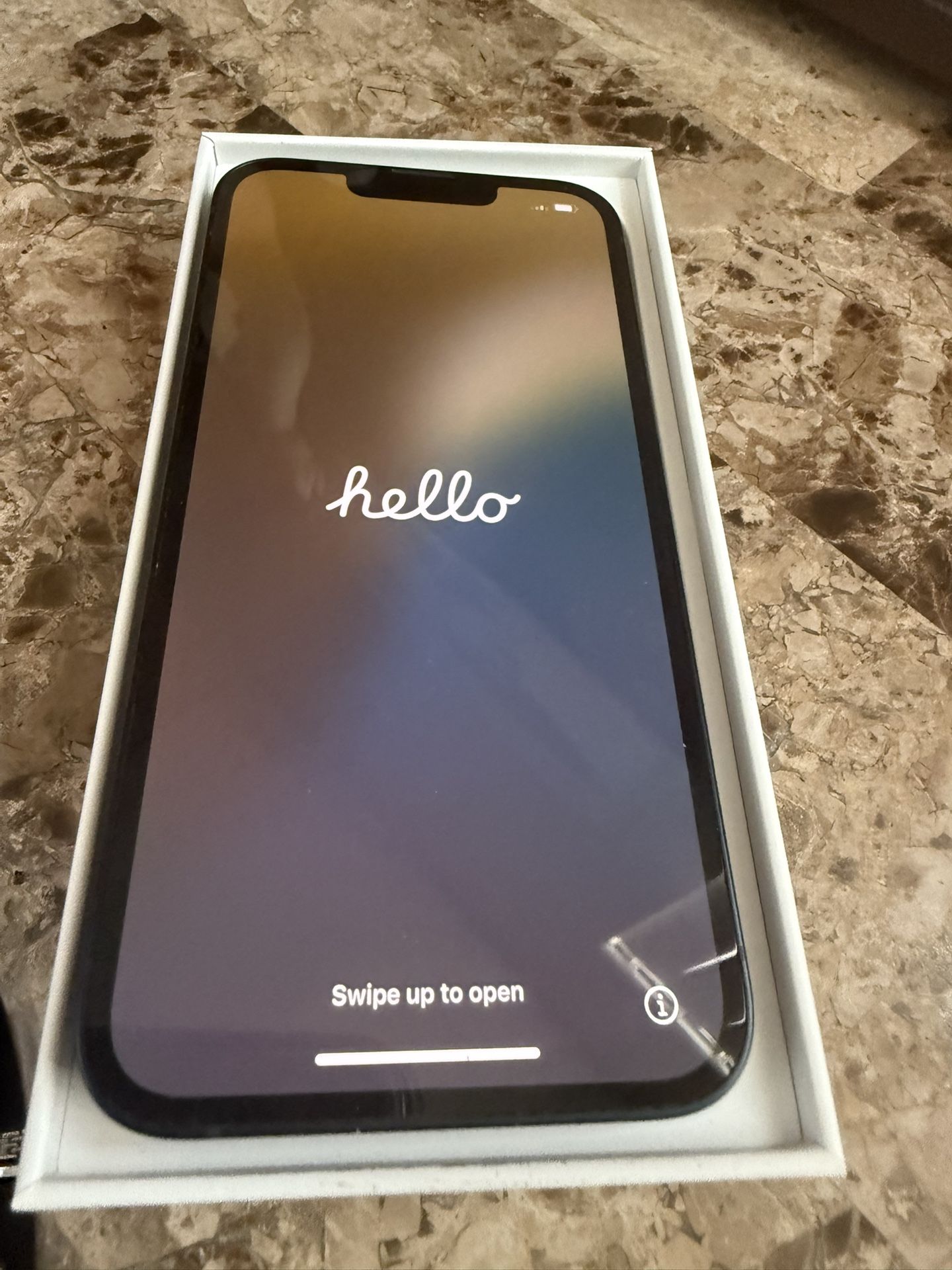 Tmobile iPhone 13 (128)gb  ONLY FIR TMOBILE 
