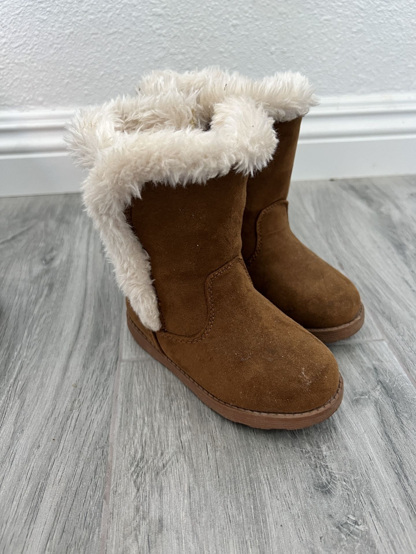 Cat & Jack Winter Fur Boots