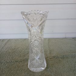 Beautiful vintage Crystal Vase