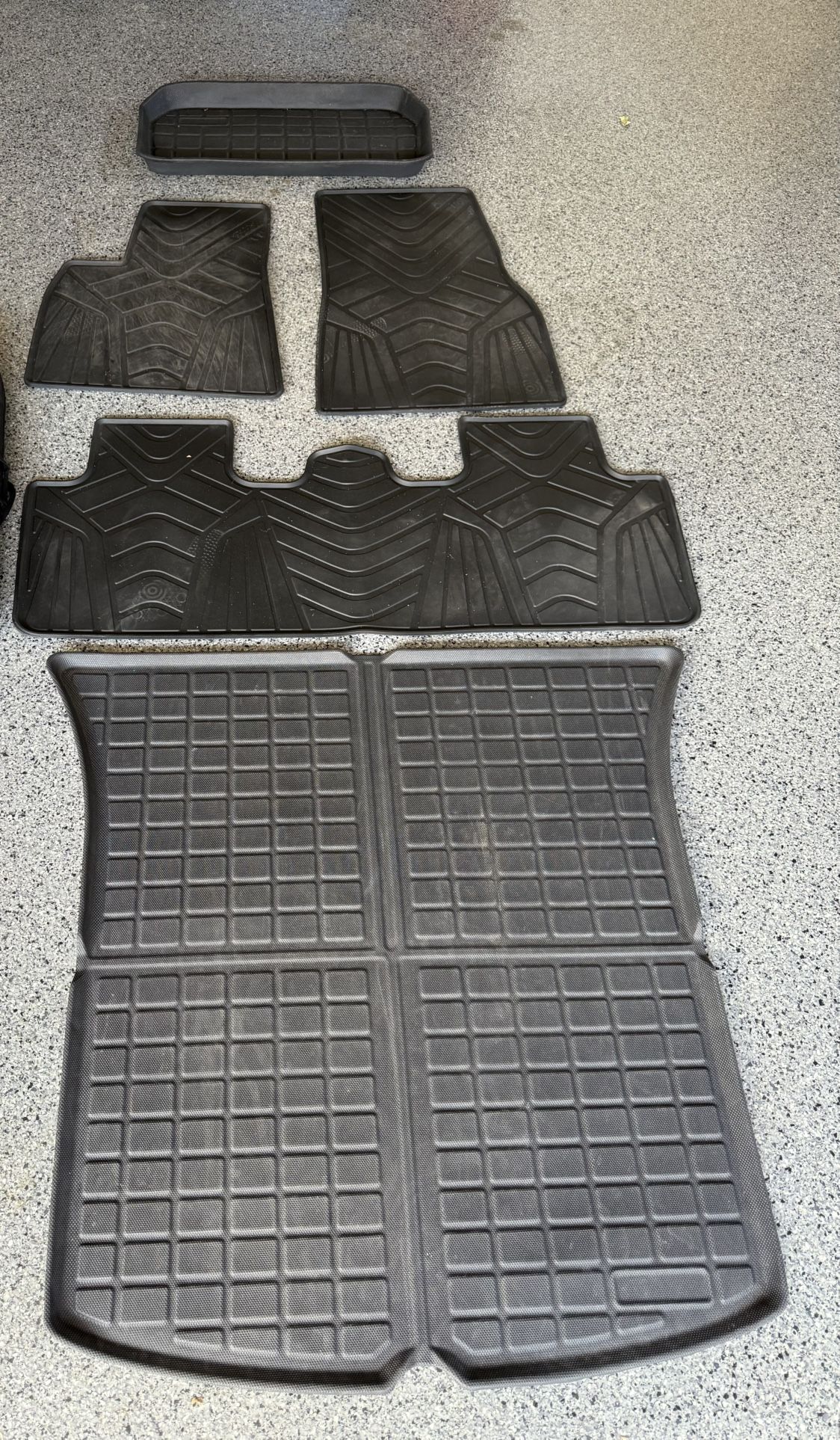 Tesla Y Parts - Rubber Floor Mats + Trunk/Frunk Liners