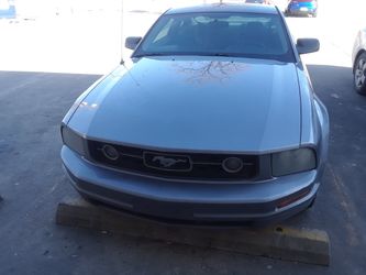 Car mustang v6 4.0