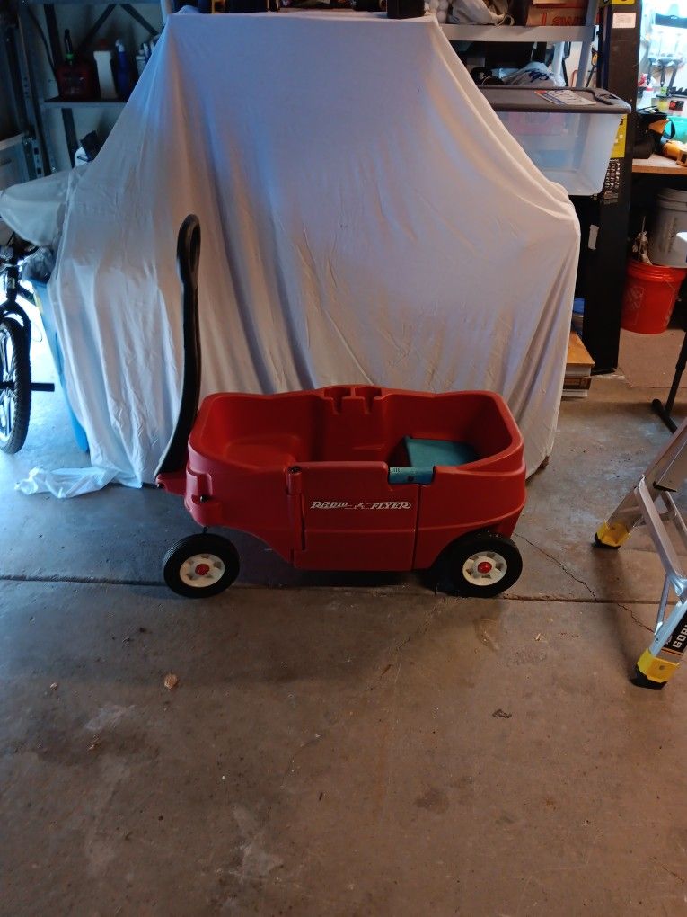 Radio Flyer Wagon Modle 2400