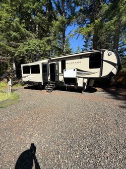 2017 Montana High Country- 31ft