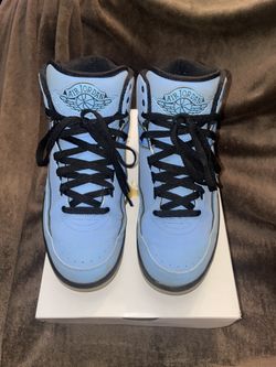Jordan’s 2 Univ Blue Black sz8 (Used)