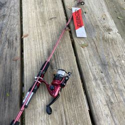 New Zebco Slingshot Fishing Pole