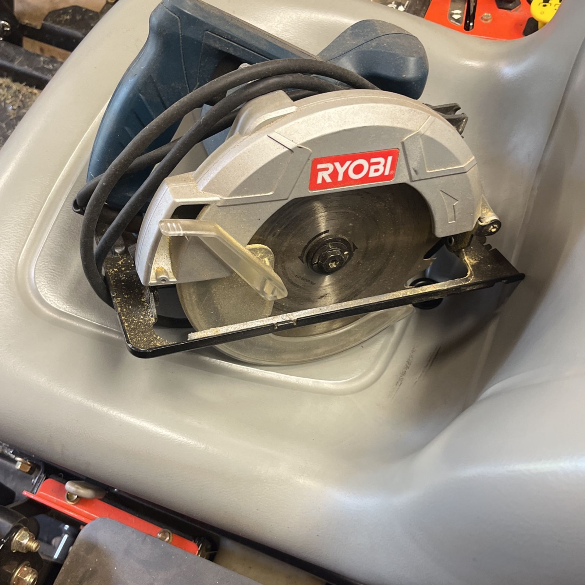 Ryobi Saw