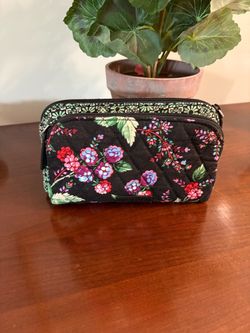 Vera Bradley Quilted Floral Cosmetic Bag- new never used