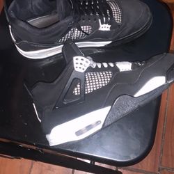 Jordan 4 White Thunders